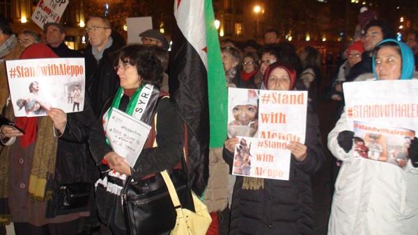 محکومیت کشتار و بمباران مردم بی گناه حلب در تظاهرات حامیان مقاومت در پاریس