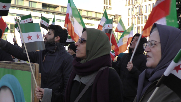 تظاهرات حامیان مقاومت در برلین علیه قتل عام مردم بیگناه در حلب