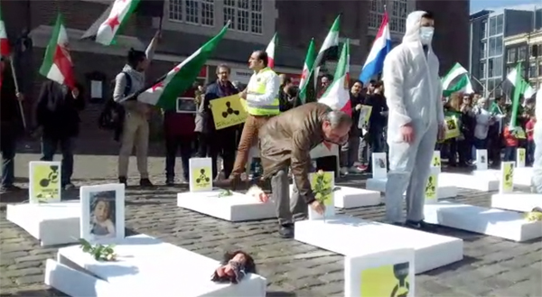 تظاهرات محکومیت بمباران شیمیایی در سوریه در آمستردام