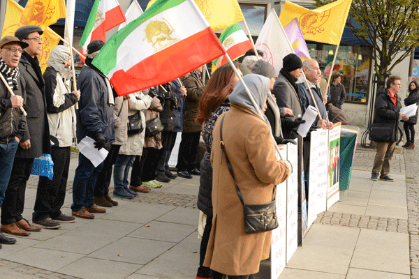 تظاهرات هواداران مجاهدین خلق ایران و ایرانیان برای محکومیت حمله موشکی به لیبرتی 