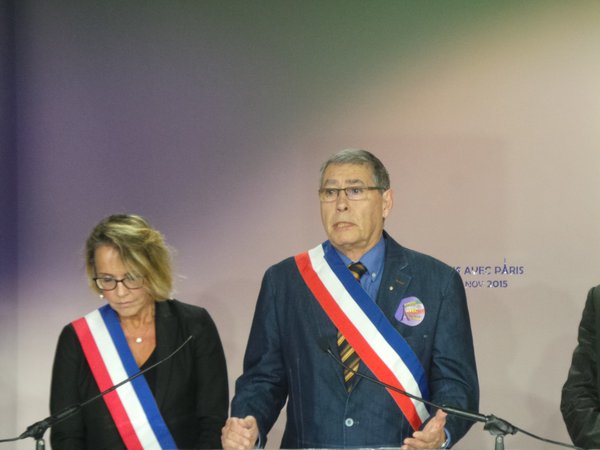 گرامیداشت مراسم قربانیان حملات تروریستی پاریس در اور سور اواز با حضور مریم رجوی 