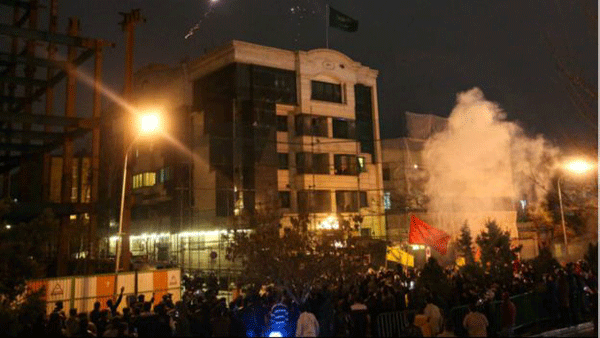 آتش زدن کنسولگری عربستان توسط مزدوران بسیجی رژیم آخوندی