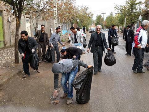 ضرب وشتم و دستگیری  دکتر محمد ملکی توسط ماموران امنیتی