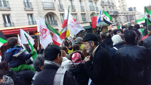 تظاهرات پنجمین سالگرد انقلاب سوریه در پاریس با شرکت هیئت مقاومت ایران