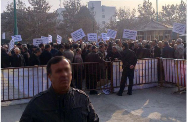 تجمع بازنشستگان مقابل مجلس 4دیماه- همبستگی ملی