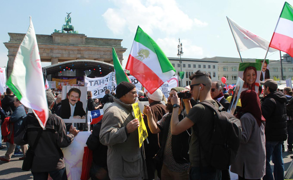 همبستگی با کارگران ایران  گرامیداشت روز جهانی کارگر توسط حامیان مقاومت در سراسر جهان 