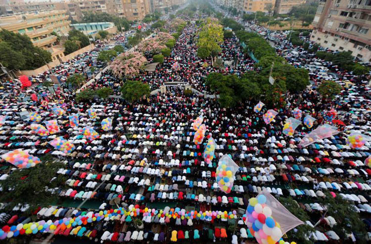 مراسم عید سعید فطر در پنج قاره جهان