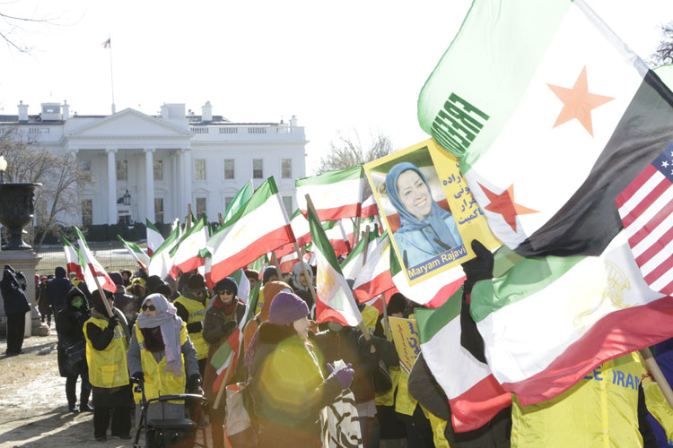 تظاهرات همبستگی در واشنگتن در مقابل کاخ سفید