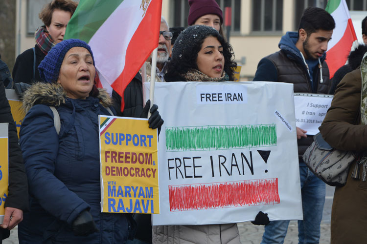 همبستگی با قیام ایران در سوئیس