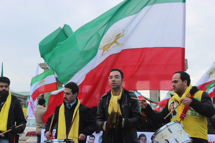 همبستگی مقاومت ایران در برلین با قیام مردم ایران
