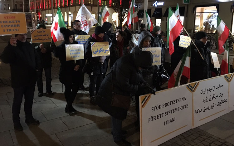 همبستگی با قیام ایران در سوئد ( استکهلم - یوتوبری - مالمو)