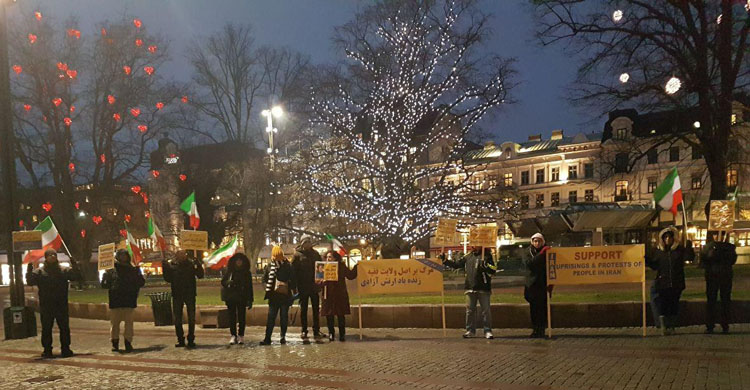 همبستگی با قیام ایران در سوئد ( استکهلم - یوتوبری - مالمو)