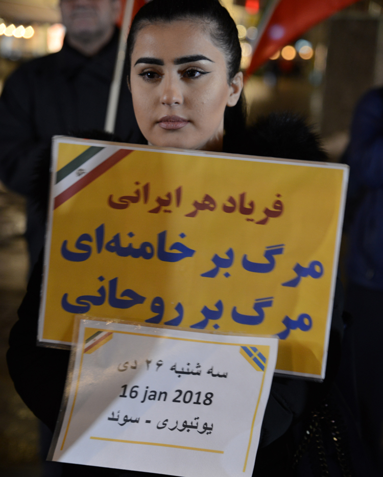 ادامه کارزار جهانی همبستگی با قیام مردم ایران 