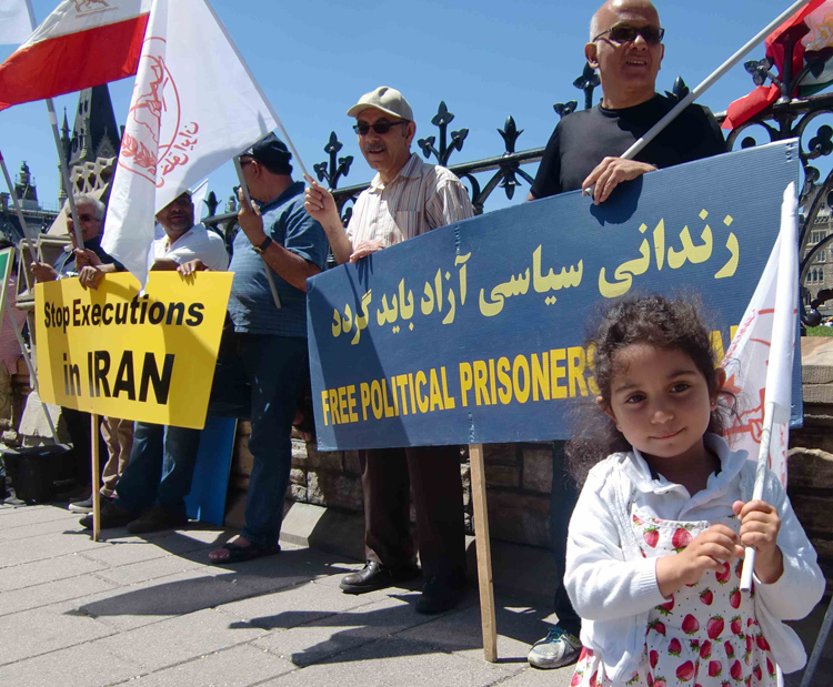 همبستگی بین المللی ایرانیان آزاده با گردهمایی بزرگ مقاومت در پاریس