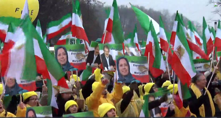 تظاهرات ایرانیان آزاده در ورشو همزمان با اجلاس بین المللی ورشو