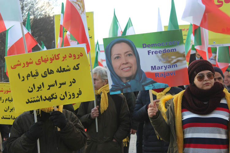 همبستگی ایرانیان آزاده در سراسر جهان با قیام مردم ایران