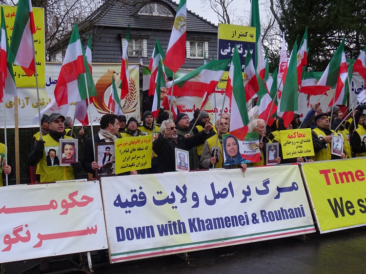 گرامیداشت شهدای قیام ایران در برلین