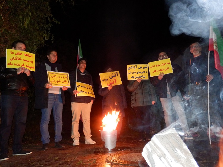 چهارشنبه‌سوری اشرف‌نشانان در حمایت از کانون‌‌های شورشی
