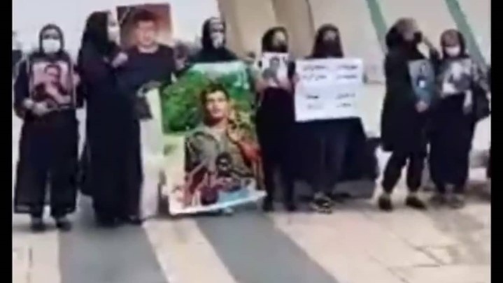 تظاهرات مادران شهدای آبانماه-1