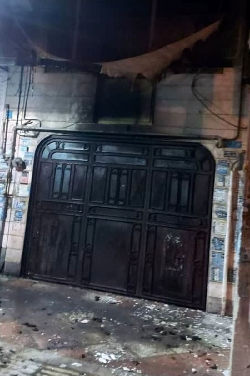 به آتش کشیدن دفتر آخوند نوروزی-2