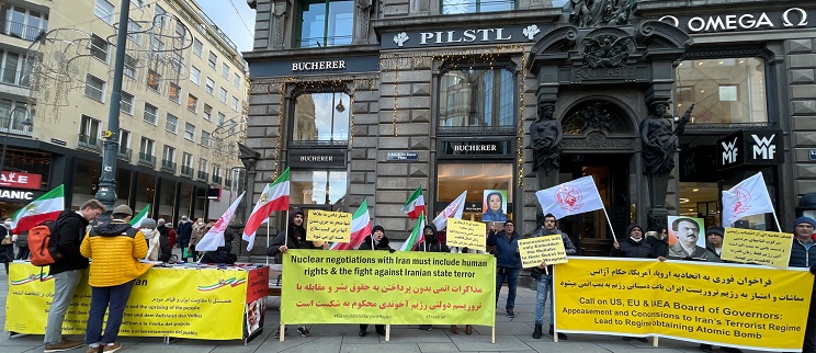 تظاهرات ایرانیان در وین علیه بمب اتمی رژیم-3