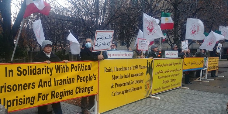تورنتو تظاهرات علیه رییسی و خامنه‌ای-2